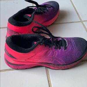 Brand new ASICS flytefoam shoe